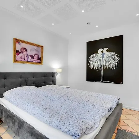 Vakantiehuis Lovely In